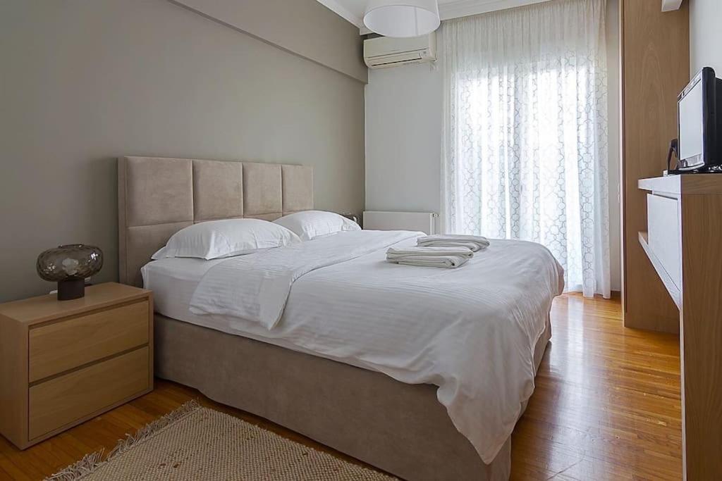 A Unique Apartment In The Historical Center-3Bds 아테네 외부 사진