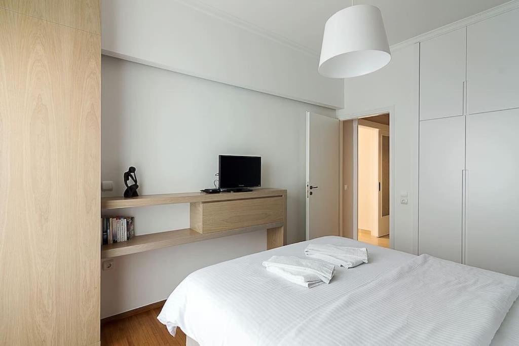 A Unique Apartment In The Historical Center-3Bds 아테네 외부 사진